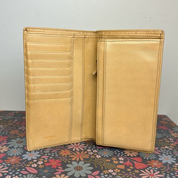 Chanel Coco long wallet Coco button mark beige leather - Picture 4 of 10